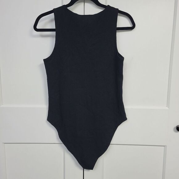Good American scoop neck bodysuit, - Picture 8 of 9